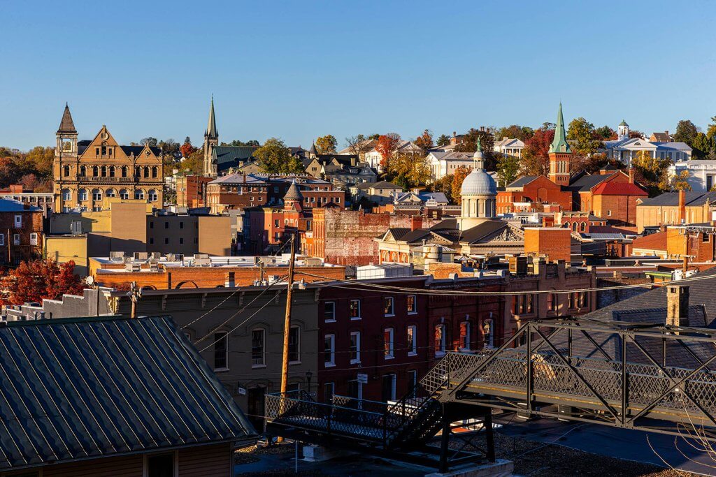 X5V8834-visit-staunton-va